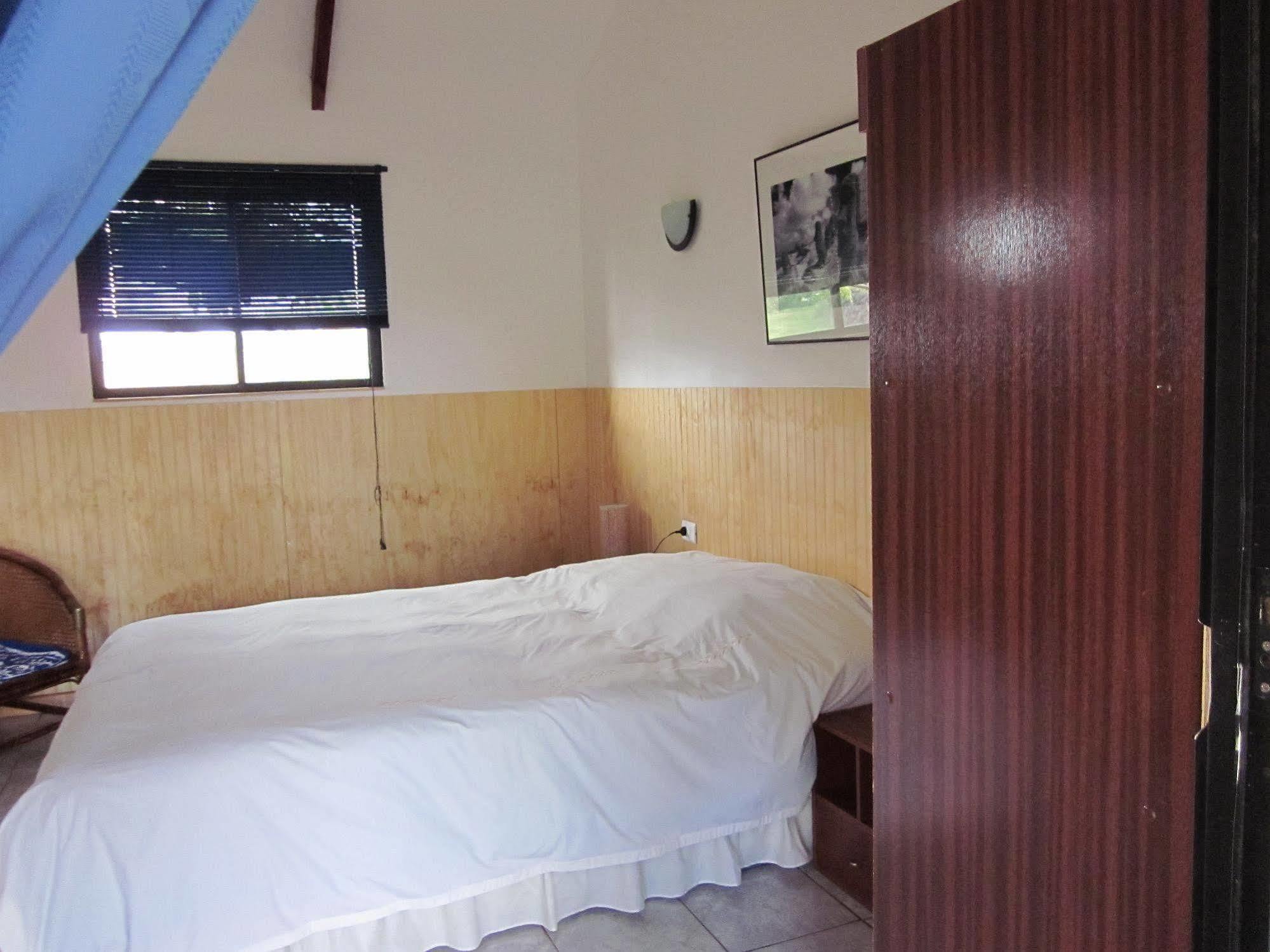 Hotel Atavai Hanga Roa Ngoại thất bức ảnh