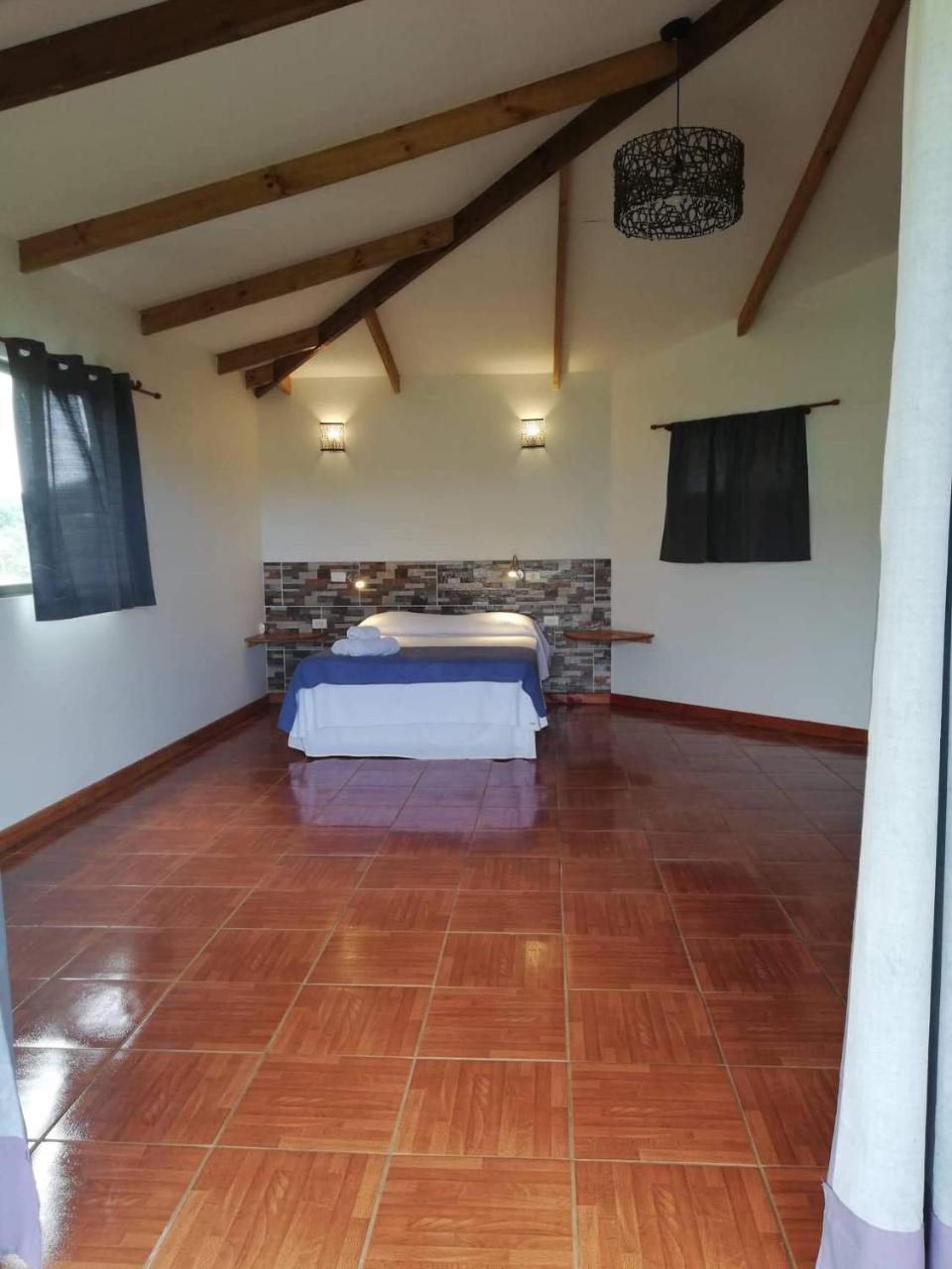 Hotel Atavai Hanga Roa Ngoại thất bức ảnh